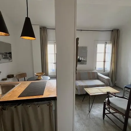Charming Air-conditioned Cocoon In The Historic Center Of Apartamento Sète