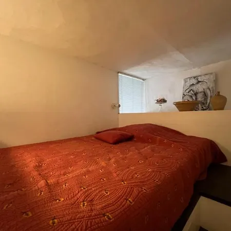 Charming Air-conditioned Cocoon In The Historic Center Of Διαμέρισμα *