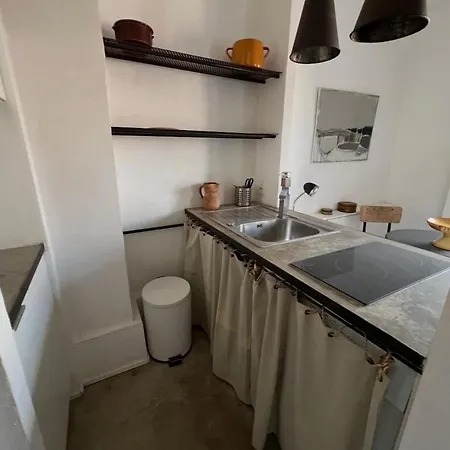 Charming Air-conditioned Cocoon In The Historic Center Of *