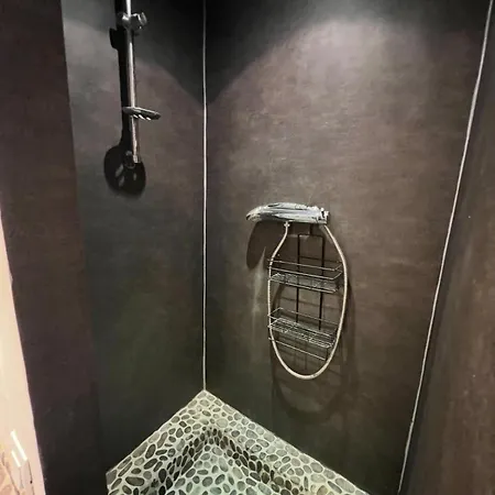 Διαμέρισμα Charming Air-conditioned Cocoon In The Historic Center Of